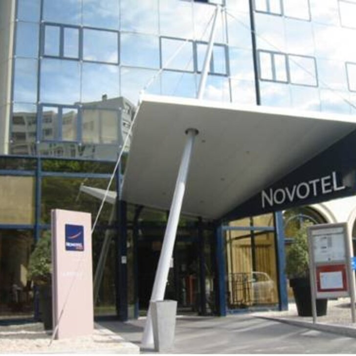 NOVOTEL LA ROCHELLE CENTRE Hotel Car Park (External) La Rochelle