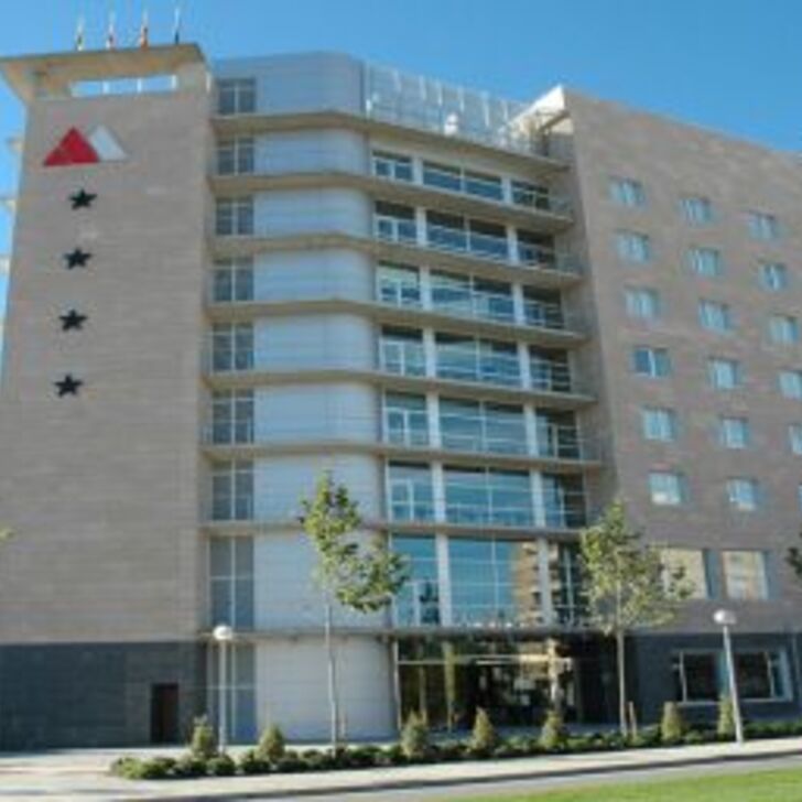 Hotel Parkhaus MERCURE ATENEA AVENTURA (Überdacht) in Vila ...